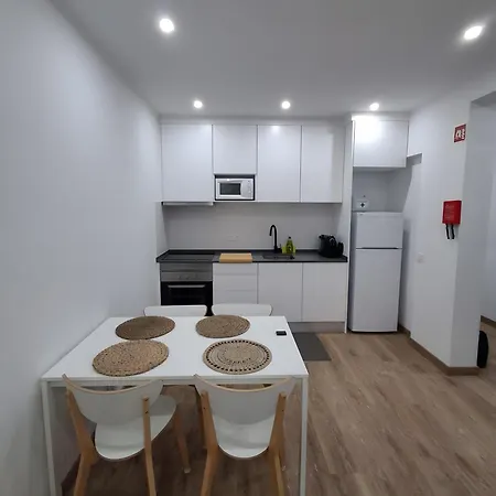 Jc Mar I - 2 Min To The Apartment